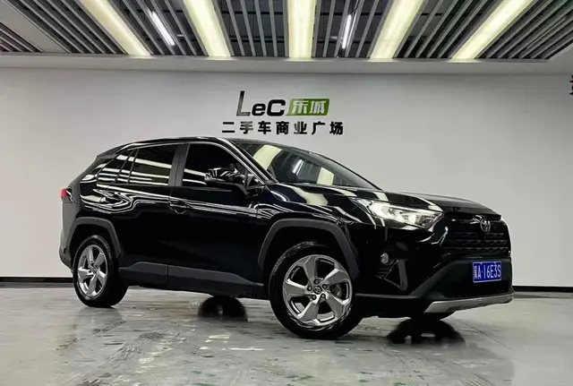 TOYOTA RAV4 2022