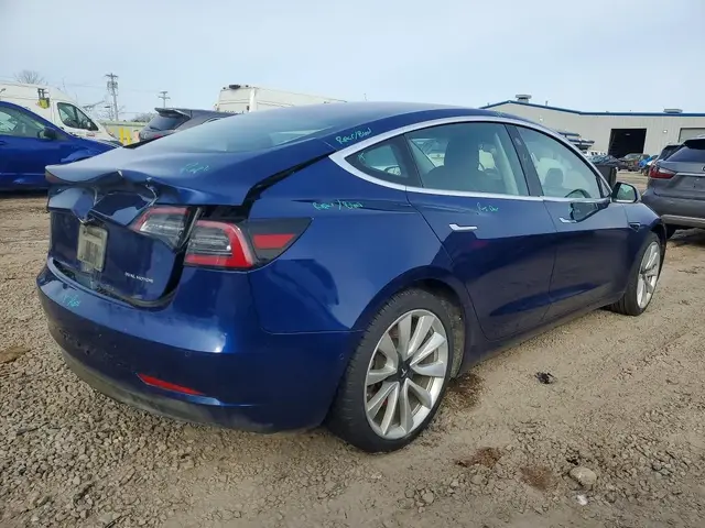 TESLA MODEL 3 2020