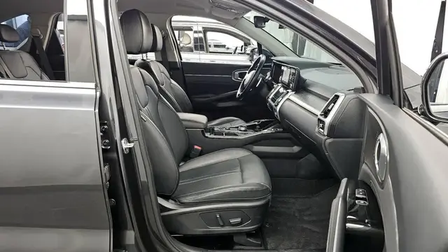 KIA SORENTO NOBLESSE ТОПОВОЕ ИСПОЛНЕНИЕ С ПРЕМИАЛЬНЫМИ МАТЕРИАЛАМИ ОТДЕЛКИ И РАСШИРЕННЫМ ФУНКЦИОНАЛОМ 2022