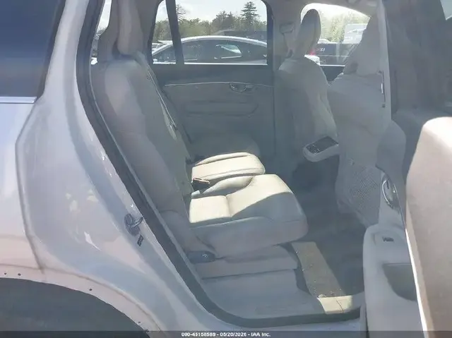 VOLVO XC90 2023