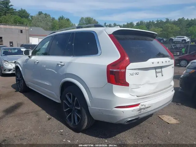 VOLVO XC90 T6 MOMENTUM 2017