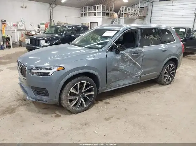 VOLVO XC90 T6 MOMENTUM 2020