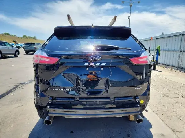 FORD EDGE TITANIUM AWD 2022