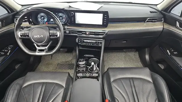 KIA K5 ТОПОВАЯ ВЕРСИЯ ВКЛЮЧАЮЩАЯ ВСЕ ДОСТУПНЫЕ ОПЦИИ КОМФОРТА 2023