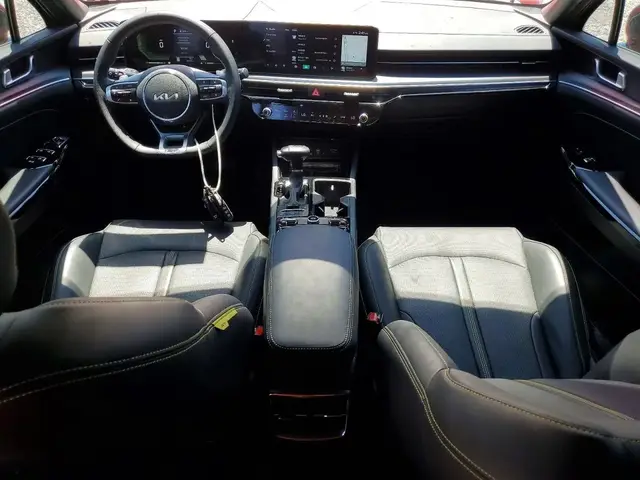 KIA K5 GT 2025