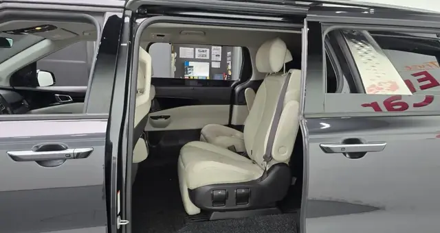 KIA CARNIVAL NOBLESSE 2022