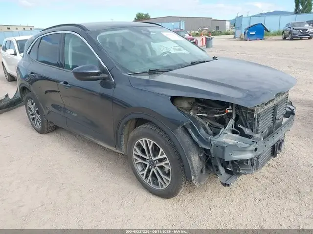 FORD ESCAPE SEL 2022