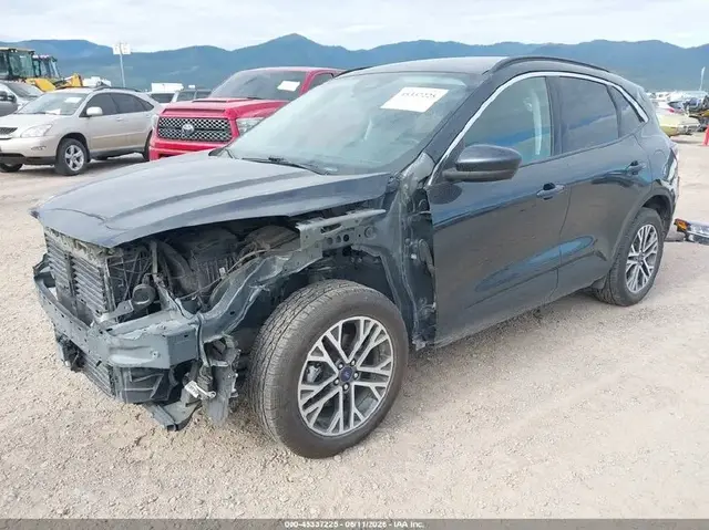 FORD ESCAPE SEL 2022