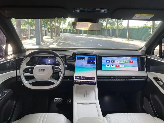 GEELY L7 2023