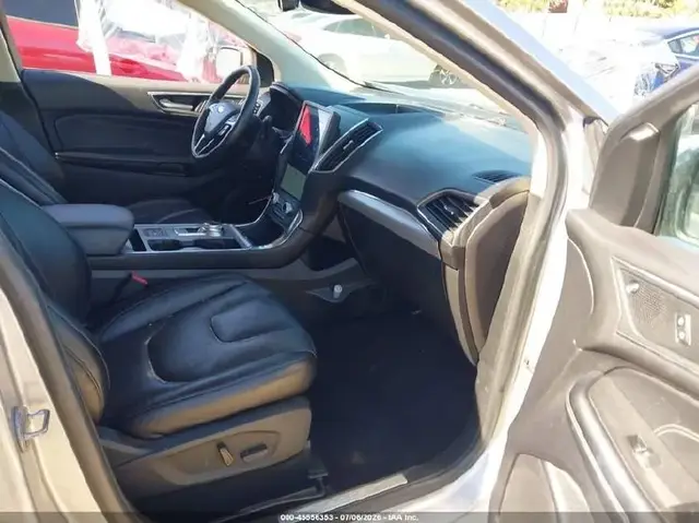 FORD EDGE TITANIUM 2022