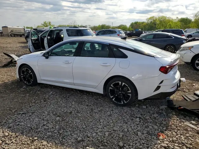 KIA K5 ПРОБЕГ 37 708 МИЛЬ (ОКОЛО 60 700 КМ) 2023