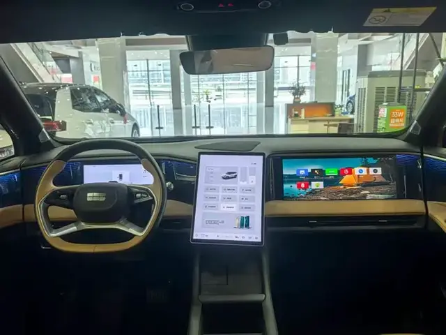 GEELY L7 2023