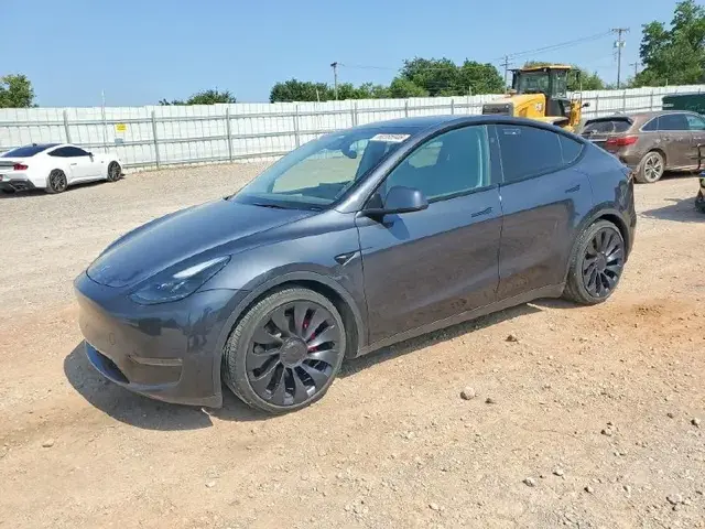TESLA MODEL Y PERFORMANCE 2024