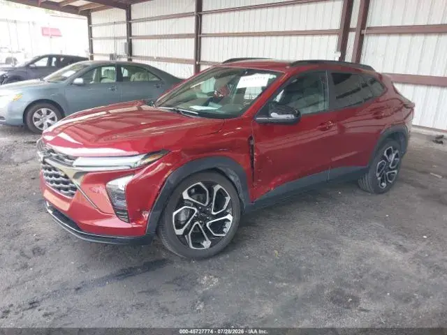 CHEVROLET TRAX 2RS (СТИЛЬНЫЙ ТЕМНЫЙ САЛОН АГРЕССИВНЫЙ ОБВЕС СПОРТИВНЫЕ ЭЛЕМЕНТЫ) 2024