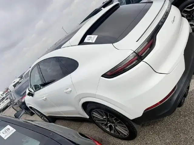 PORSCHE CAYENNE COUPE 2021