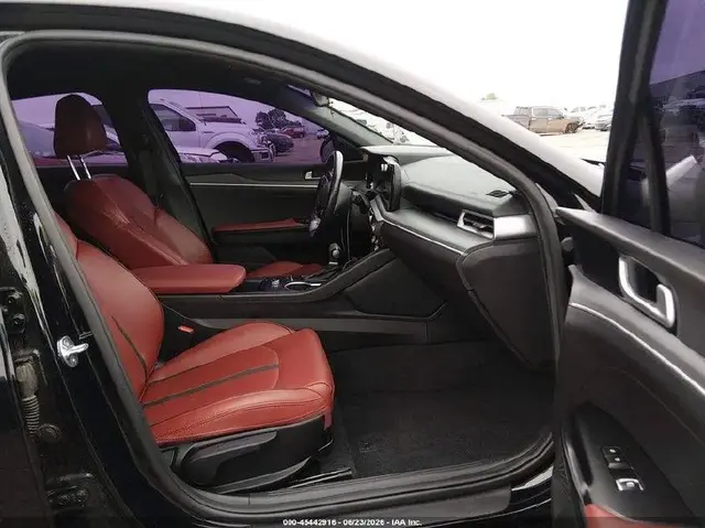 KIA K5 GT-LINE АГРЕССИВНЫЙ ОБВЕС СПОРТИВНЫЕ КРЕСЛА И ПРЕМИАЛЬНАЯ ОТДЕЛКА САЛОНА 2023
