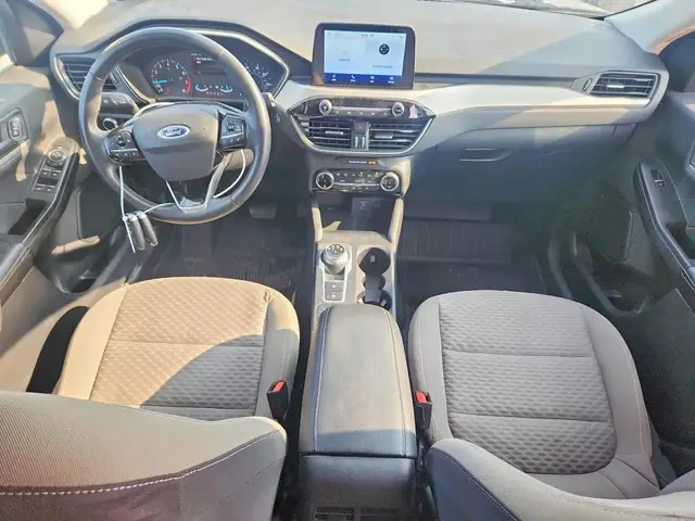 FORD ESCAPE SE 2022