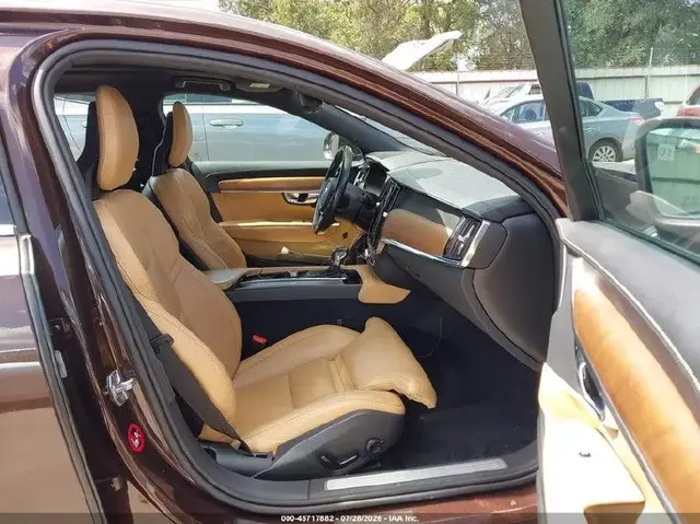 VOLVO S90 2 КЛЮЧА В КОМПЛЕКТЕ 2018