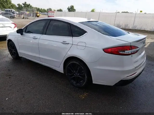FORD FUSION 2019