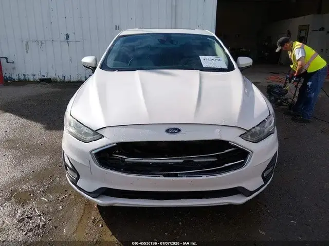 FORD FUSION 2019