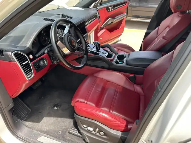 PORSCHE CAYENNE COUPE 2021
