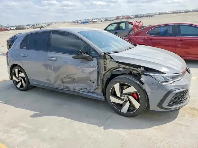 VOLKSWAGEN GOLF GTI 2022