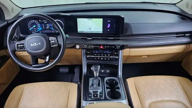 KIA CARNIVAL PRESTIGE 2023