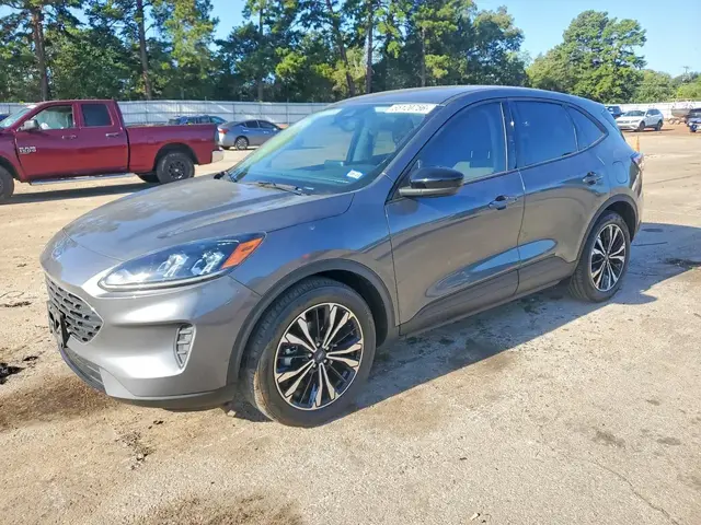 FORD ESCAPE SE 2022
