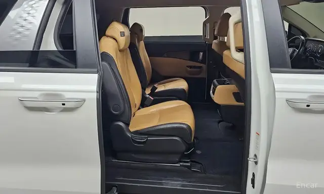 KIA CARNIVAL IV PRESTIGE 2023