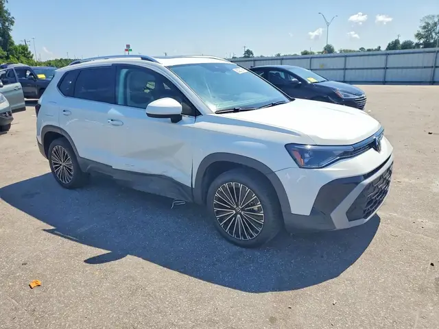 VOLKSWAGEN TAOS SE 2025