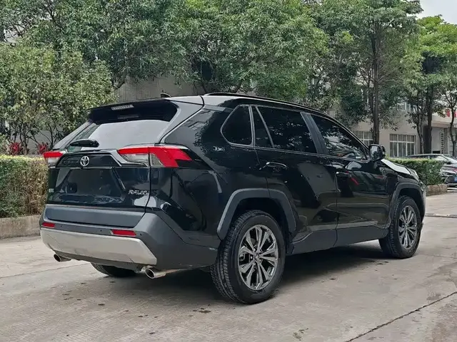 TOYOTA RAV4 FASHION PLUS 2023