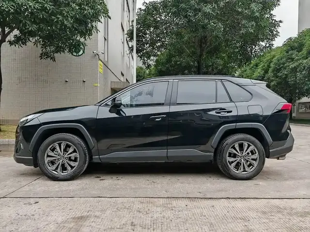 TOYOTA RAV4 FASHION PLUS 2023