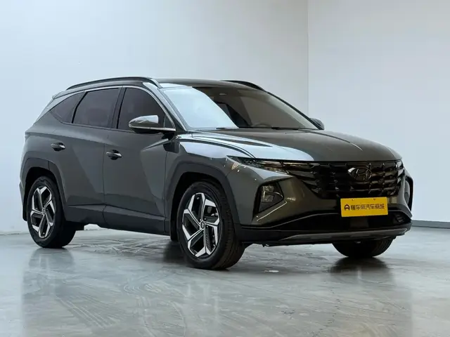 HYUNDAI TUCSON PREMIUM 2023