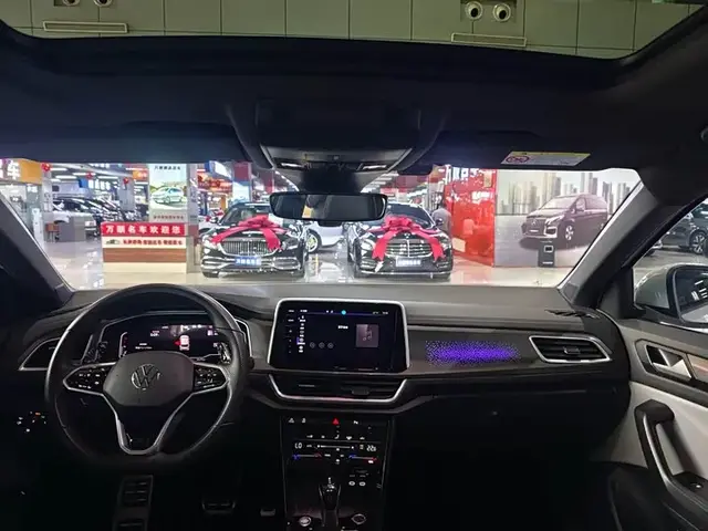 VOLKSWAGEN T-ROC ПРОБЕГ 32 600 КМ ДЛЯ 2023 ГОДА ЭТО ЭКСТРЕМАЛЬНО МАЛО АВТОМОБИЛЬ ПРАКТИЧЕСКИ НОВЫЙ 2023