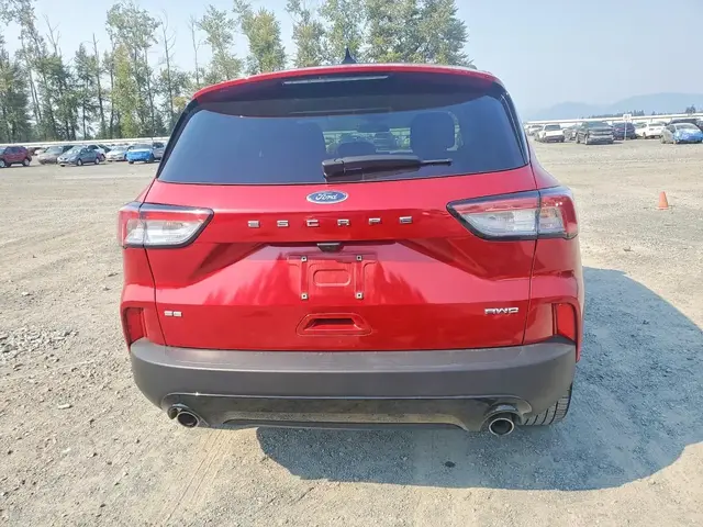 FORD ESCAPE SE 2022