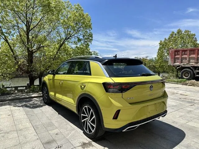 VOLKSWAGEN T-ROC 2023