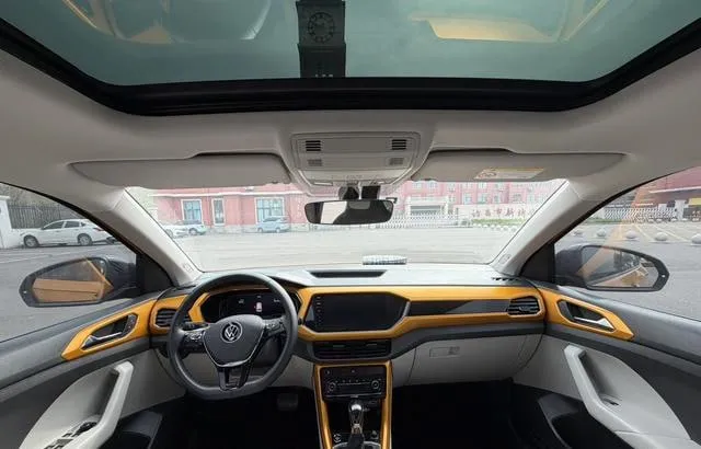 VOLKSWAGEN T-CROSS 2022