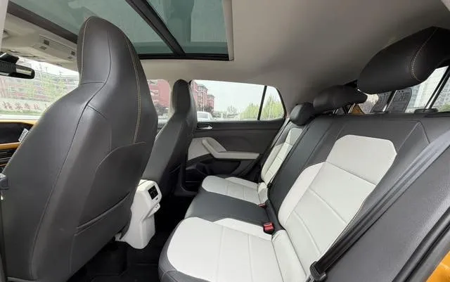 VOLKSWAGEN T-CROSS 2022