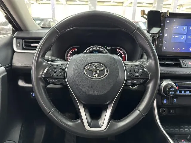TOYOTA RAV4 2022