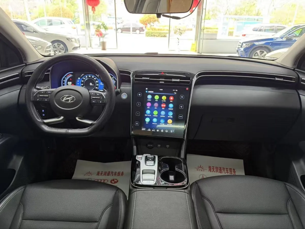 HYUNDAI TUCSON 2023