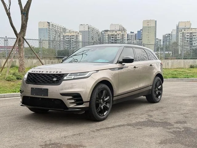LAND ROVER VELAR P250 BLACK COLLECTION 2021