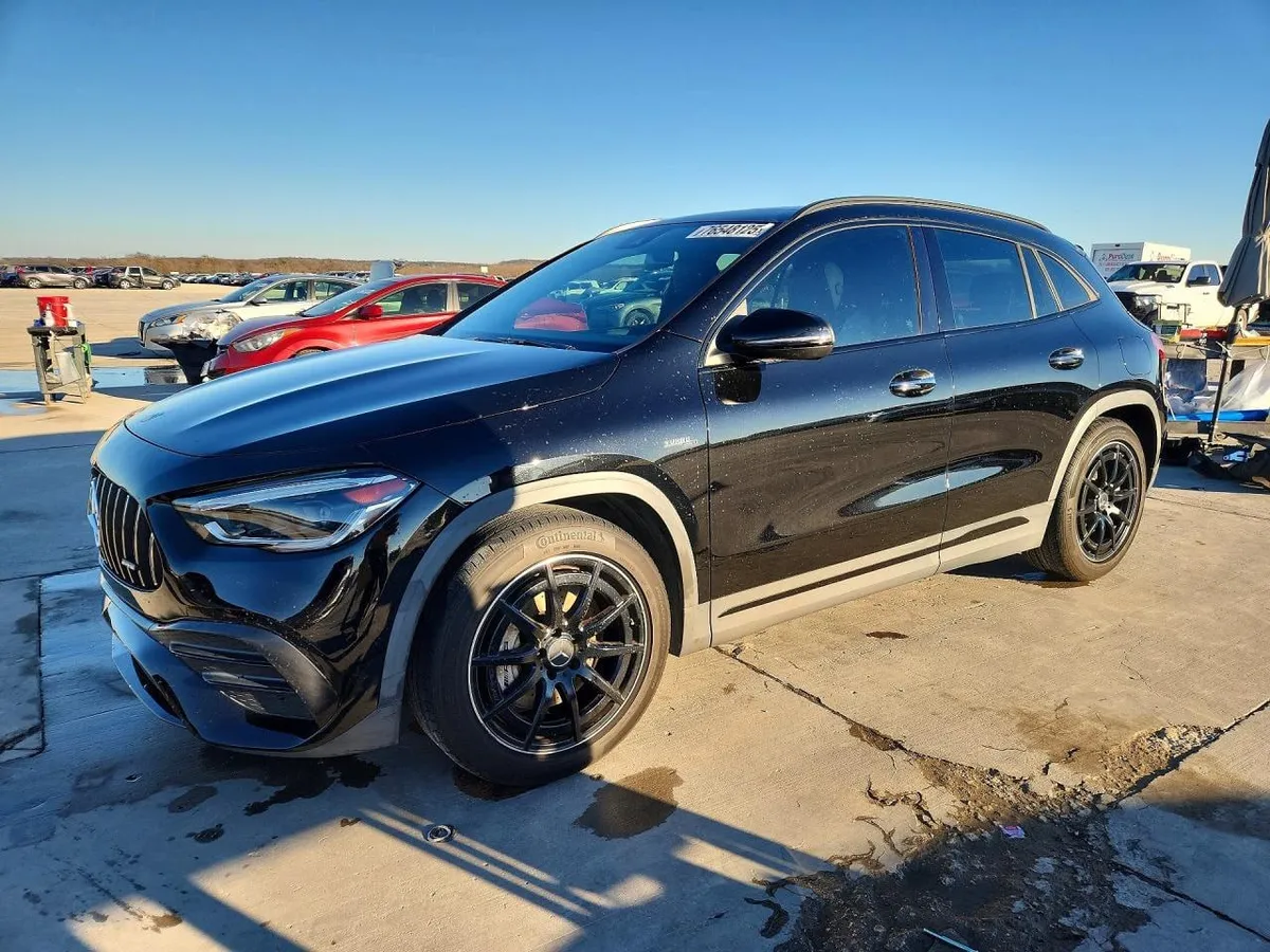 MERCEDES-BENZ GLA 35 AMG 2023