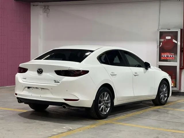 MAZDA 3 2021