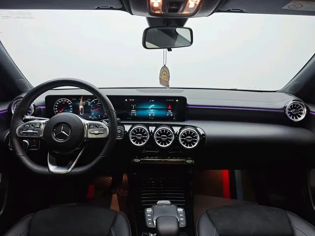 MERCEDES-BENZ A-CLASS A 200 L 2023