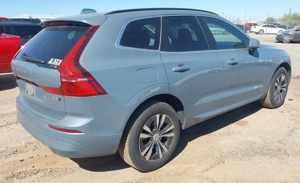 VOLVO XC60 B5 CORE 2023