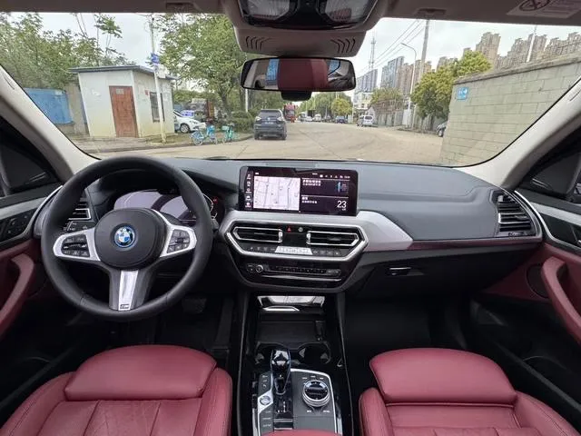 BMW 2022 CREATIVE COLLAR 2022