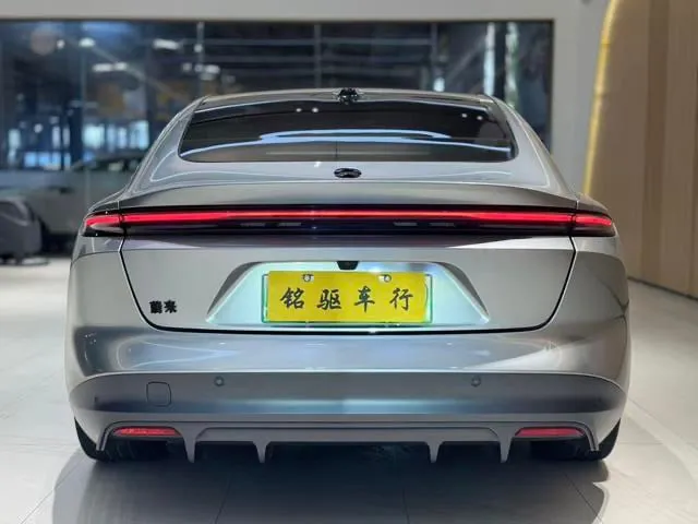 NIO ET5 2022