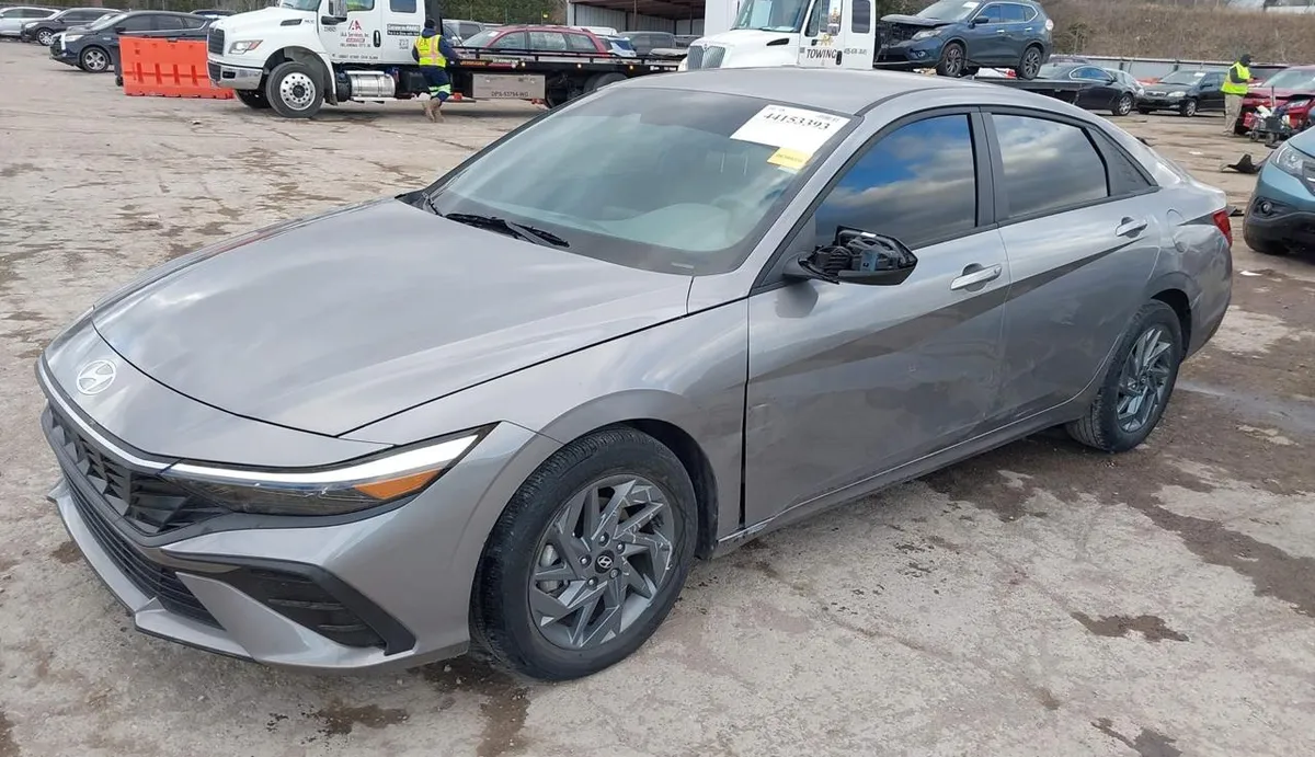 HYUNDAI ELANTRA SEL 2024