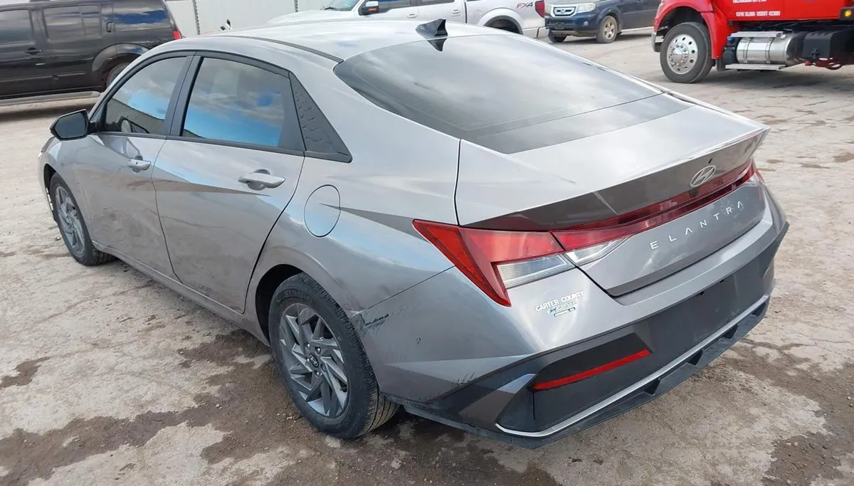 HYUNDAI ELANTRA SEL 2024