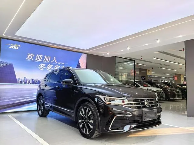VOLKSWAGEN TIGUAN L R-LINE PREMIUM 2022